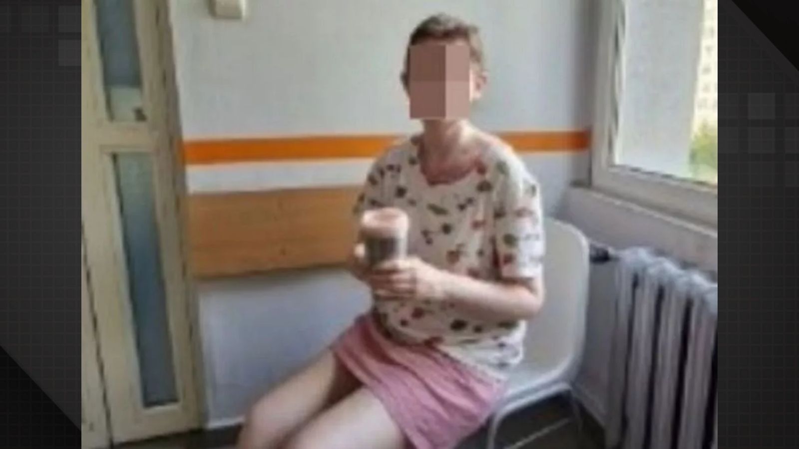 Mulher é encontrada viva após 27 anos trancada em quarto