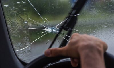 Por causa da localização da rachadura no para-brisa, precisei fazer a troca