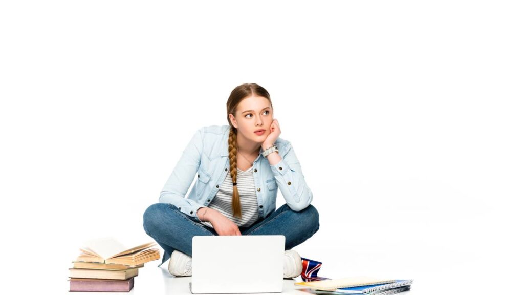 O correto é Xalé ou Chalé?