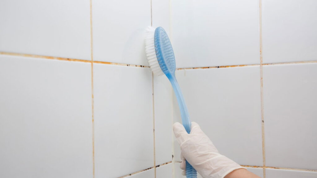 A forma mais rápida de deixar o rejunte branco sem esforço
