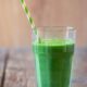 Este suco verde promete desintoxicar seu corpo e dar mais energia
