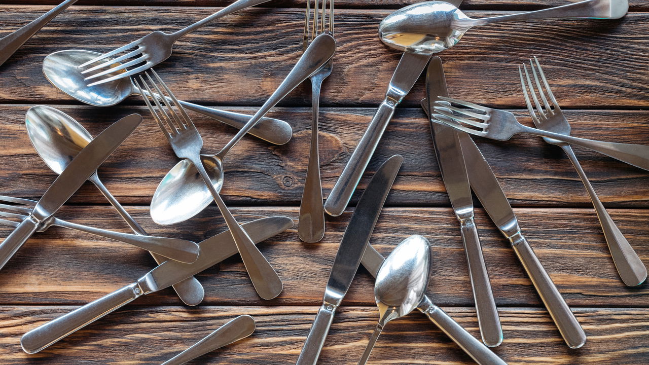 O truque simples que vai deixar seus talheres sempre organizados