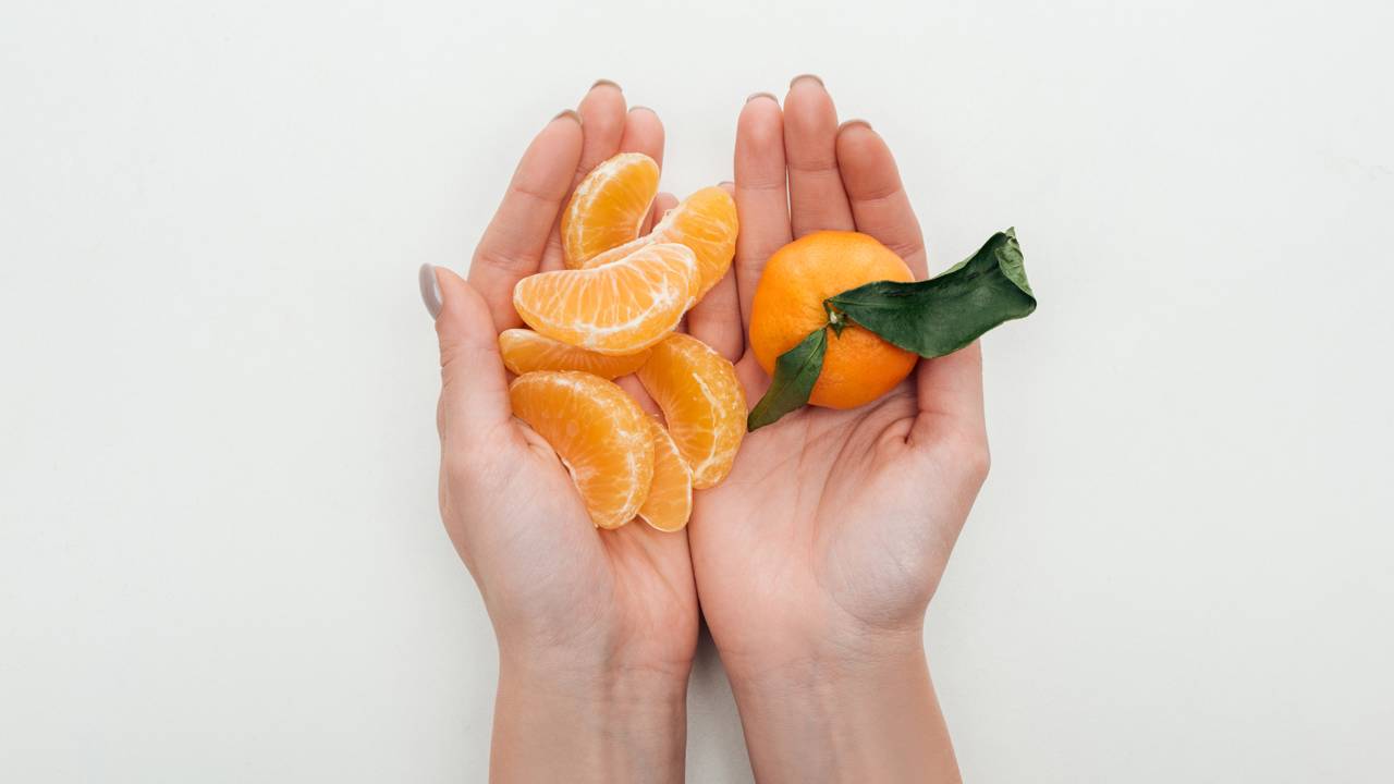 O cultivo de tangerina em espaços reduzidos é possível e pode ser bastante produtivo quando se aplicam técnicas adequadas; dessa forma, até mesmo quem possui apenas varandas ou pequenos quintais pode desfrutar do sabor desses frutos frescos e da beleza das plantas, que se adaptam bem a diferentes ambientes.