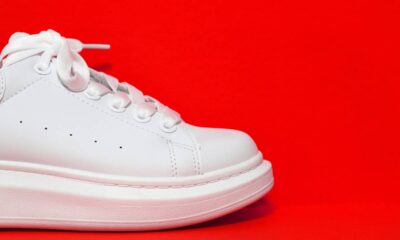 Manter o tênis branco sempre limpo é um verdadeiro desafio, especialmente devido à facilidade com que ele acumula sujeiras e manchas