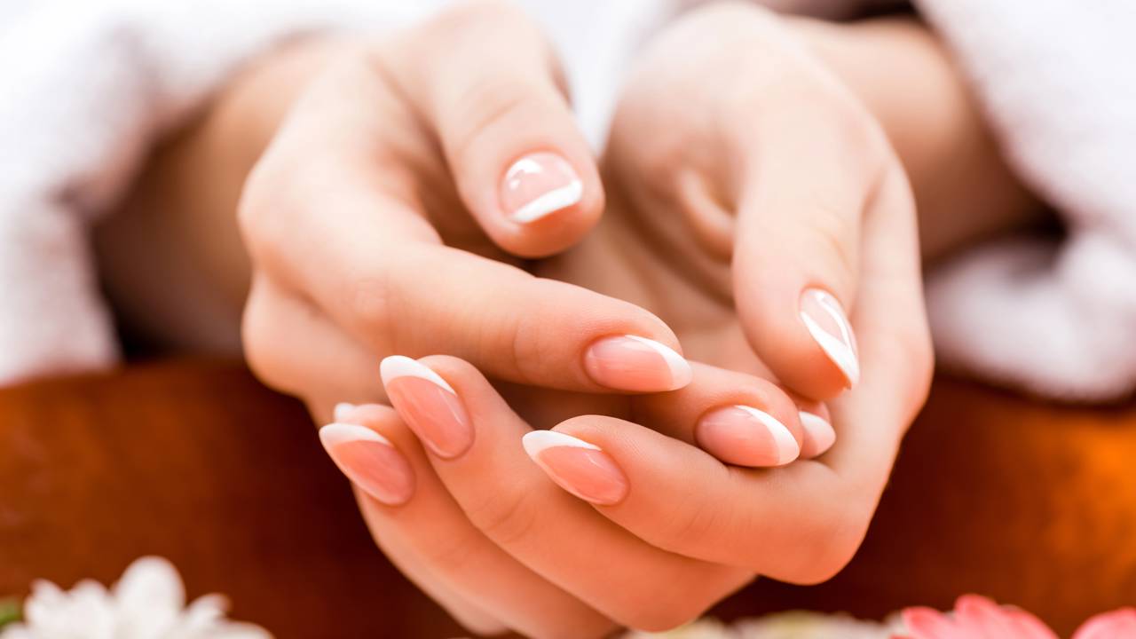O segredo das unhas fortes e brilhantes revelado por especialistas