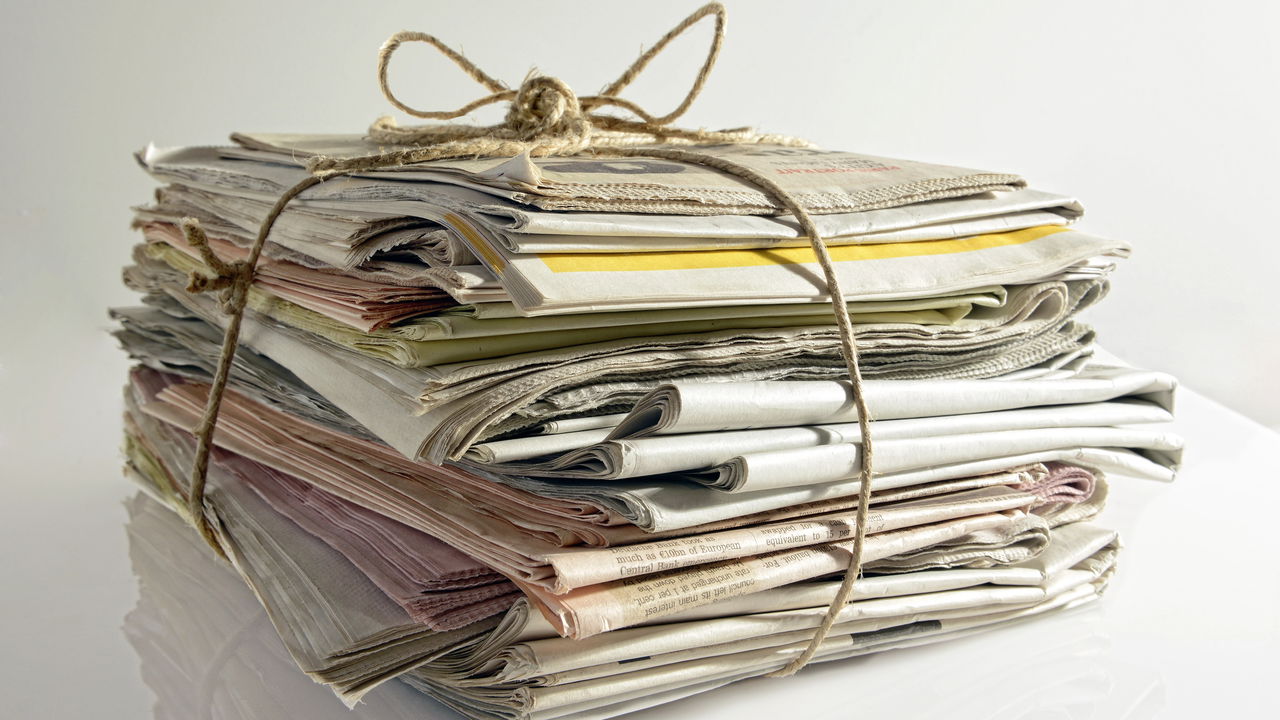 A umidade nos armários é um problema comum e pode causar mofo, mau cheiro e até prejudicar a durabilidade de roupas, calçados e outros objetos guardados