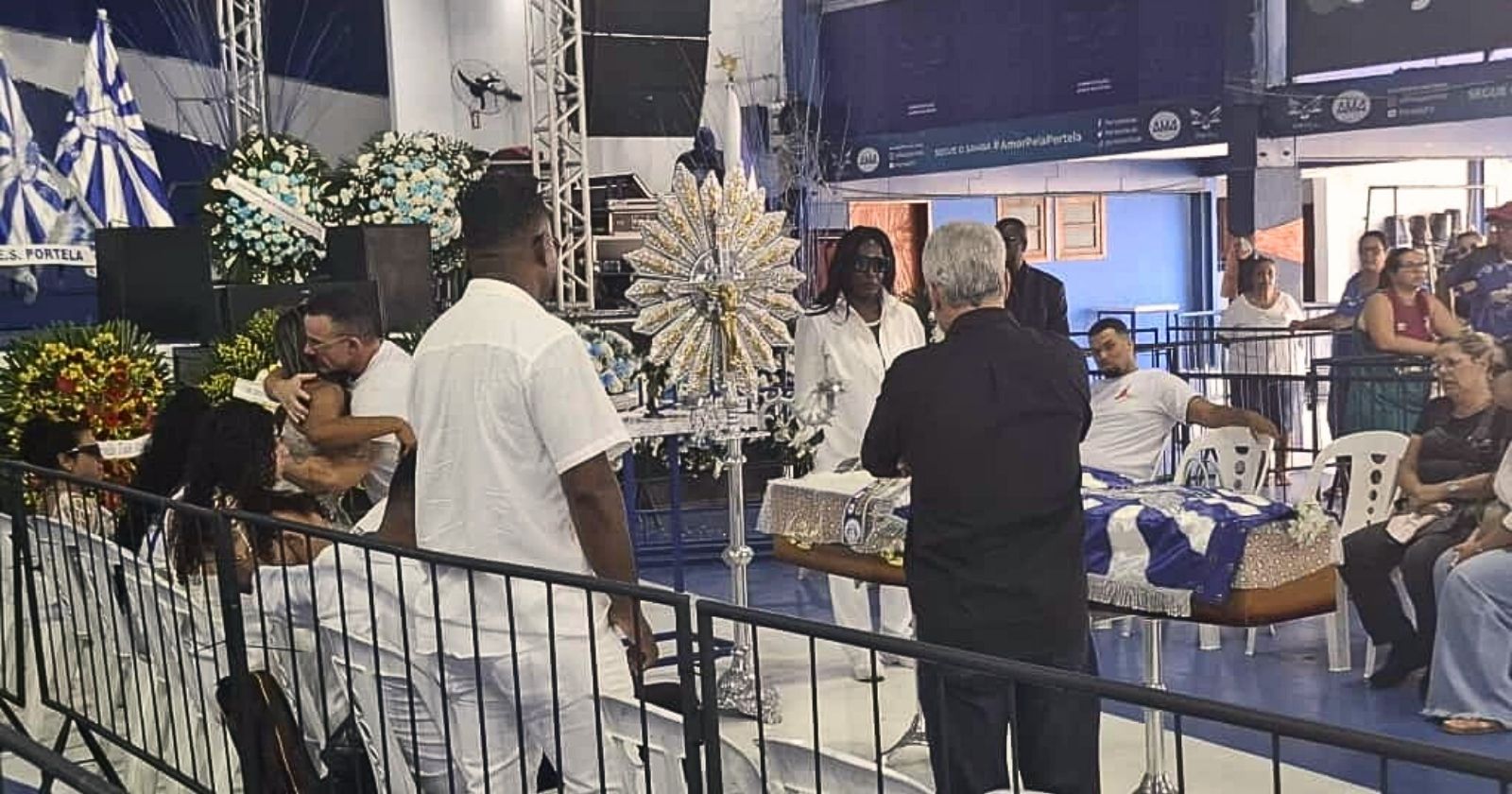 Portela abre quadra para velório de Gilsinho em Madureira