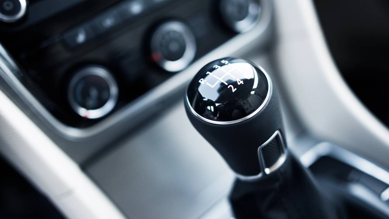 Erros comuns com câmbio que detonam seu carro