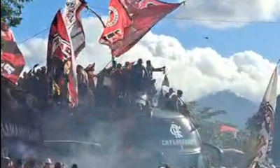 AeroFla. Ônibus do Flamengo (Foto: Marcos Coelho/Super Rádio Tupi)