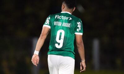 Vitor Roque pode ficar fora do Brasileirão por uma postagem nas redes sociais