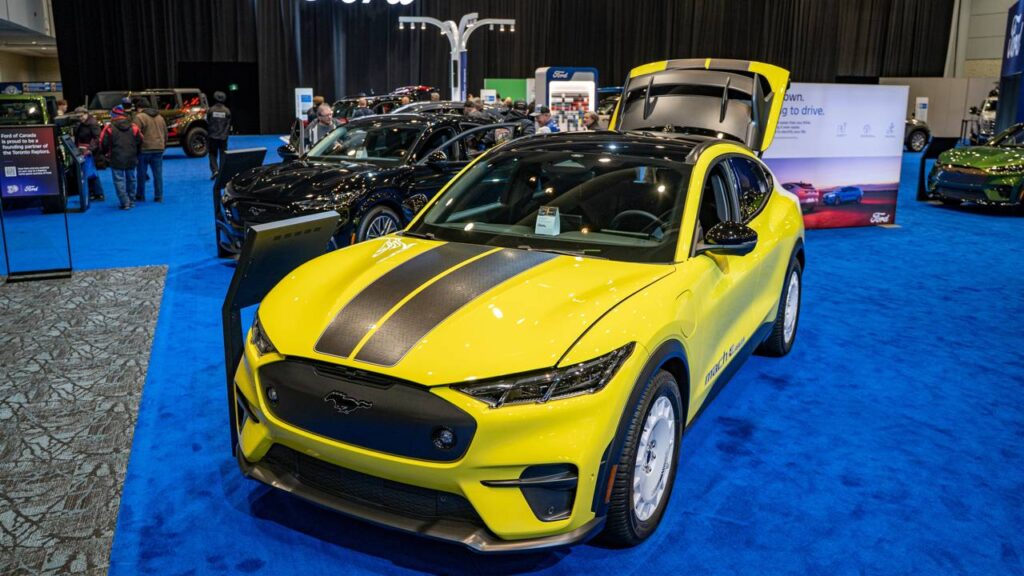 Os 5 carros elétricos que dominam 2025 com tecnologia, estilo e muita eficiência