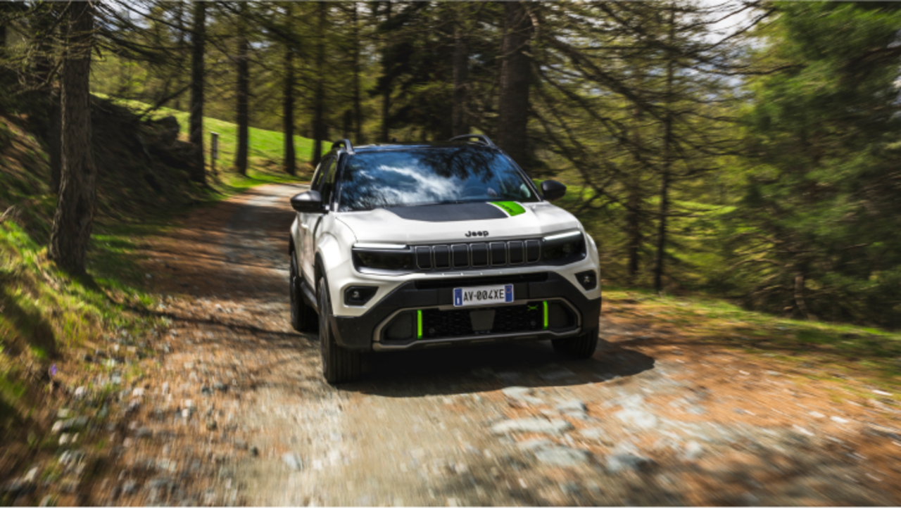 Jeep Avenger 4xe será o primeiro SUV híbrido da marca feito no Brasil