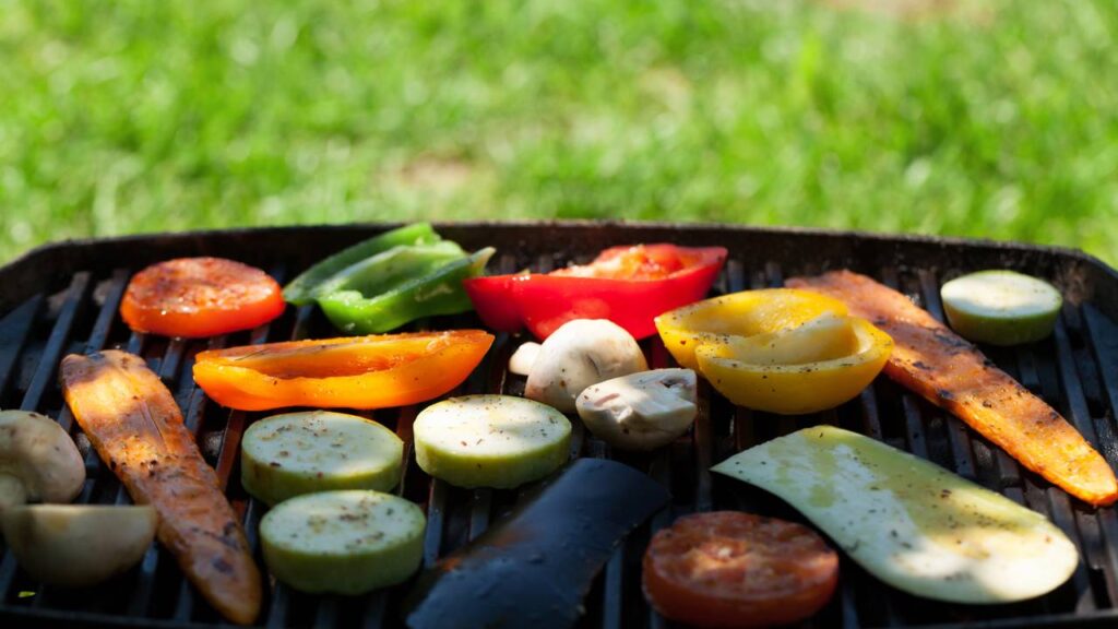 O legume que, quando grelhado, lembra carne defumada e surpreende no sabor