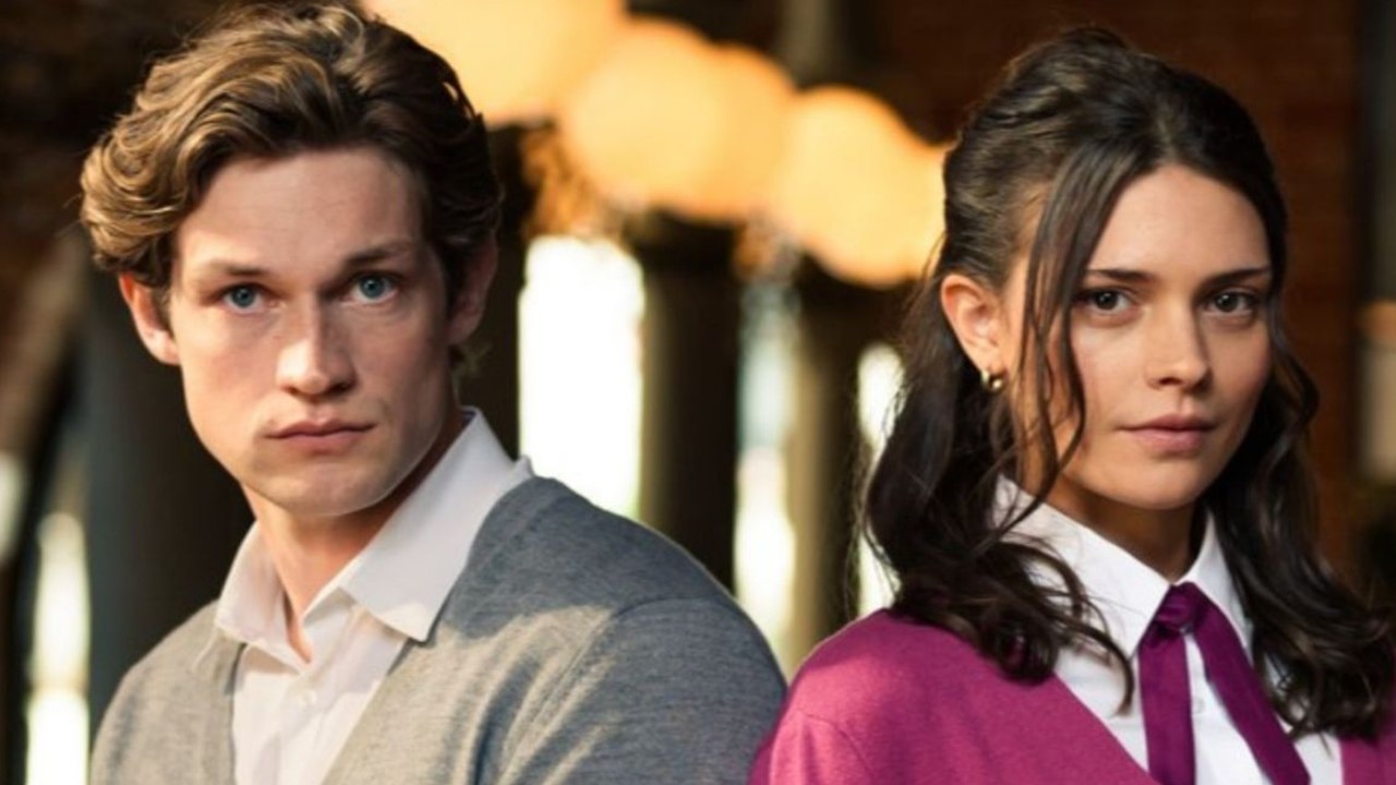 A série de romance que mistura amor e mistério que virou sucesso global