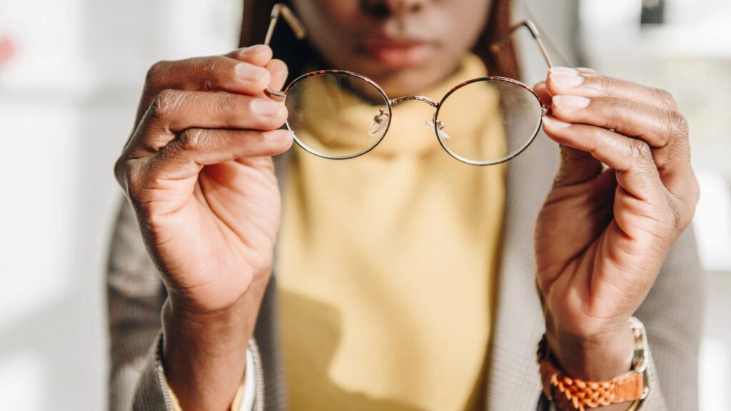 Existe aumentativo de ‘óculos’?