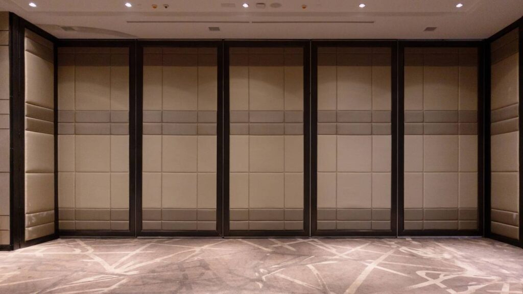 Como reduzir o barulho em casa e transformar o ambiente em um refúgio silencioso