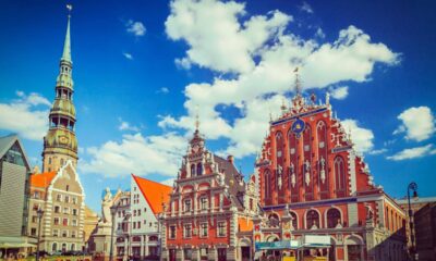 A cidade da “igreja rosa” que está conquistando turistas no Leste Europeu