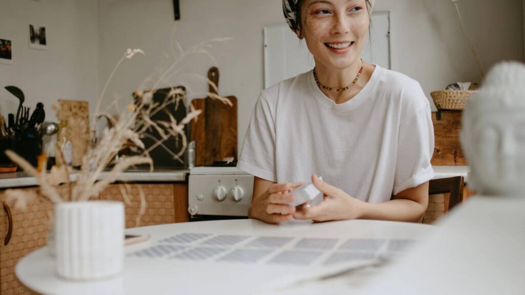 3 signos estão prestes a viver uma virada profissional segundo o Tarô