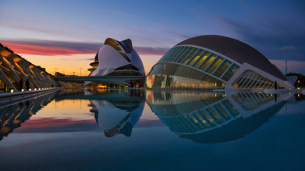 Essa cidade prova que história, praia e boa comida podem conviver perfeitamente