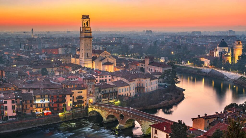 A cidade italiana que é cenário de Romeu e Julieta
