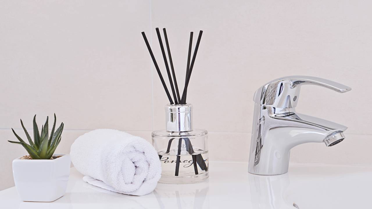 Reaproveite cascas para perfumar o banheiro naturalmente