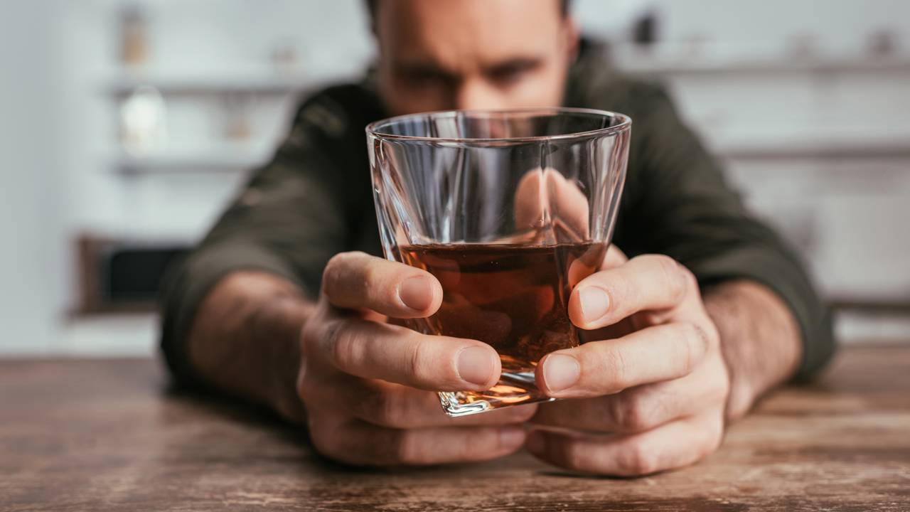 Bebe álcool todo fim de semana? Veja o que isso pode provocar no corpo