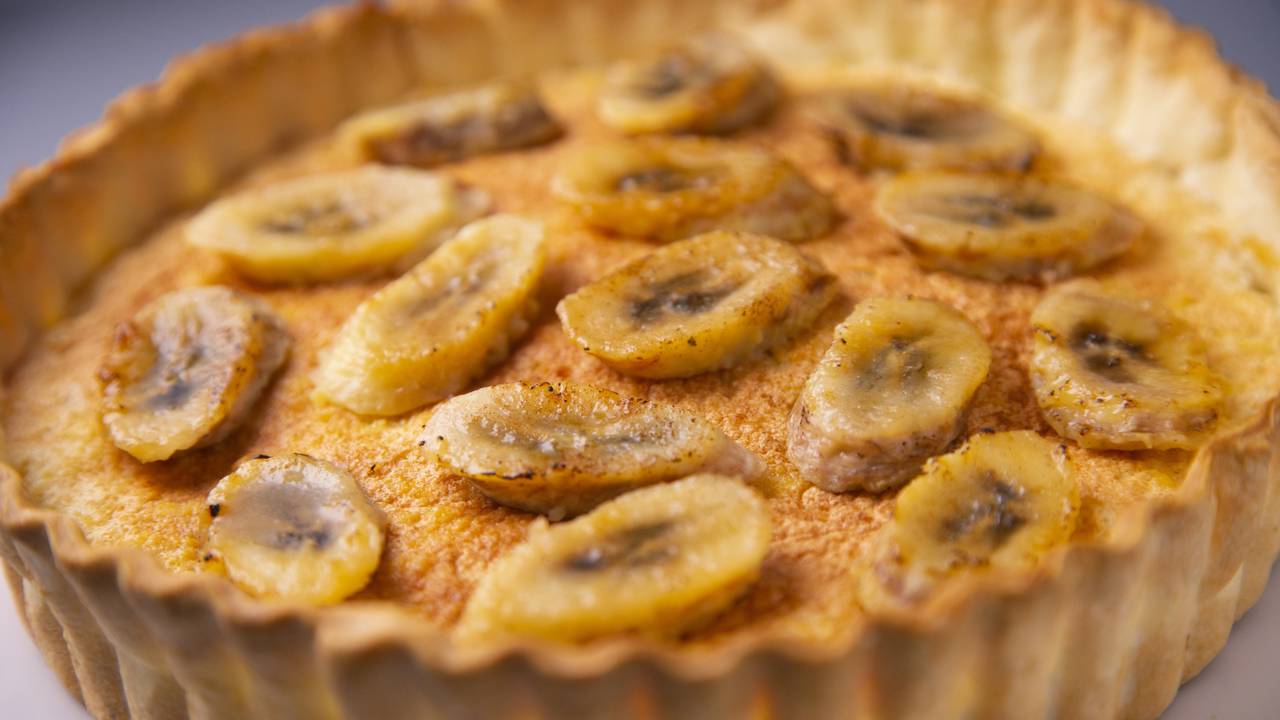 Receita de bolo de banana fofinho que virou sucesso nas cozinhas brasileiras