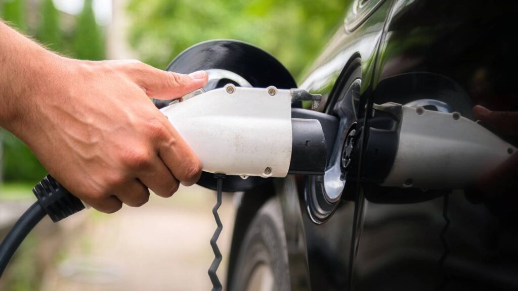 BYD promete carga em 9 minutos: revolução elétrica ou ilusão cara para substituir a gasolina?