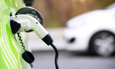 O que acontece com a bateria de um carro elétrico após 10 anos de uso?