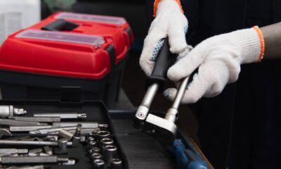 Esse kit básico de ferramentas já me ajudou em diversas situações de emergência com o carro