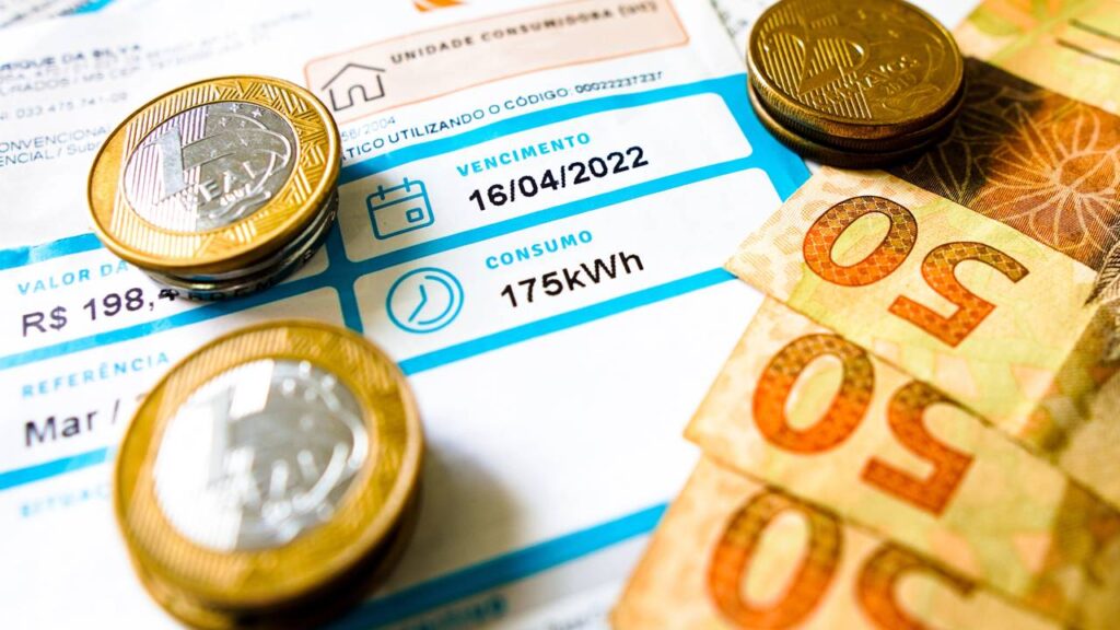 Dica de como economizar ate 30% na sua conta de luz