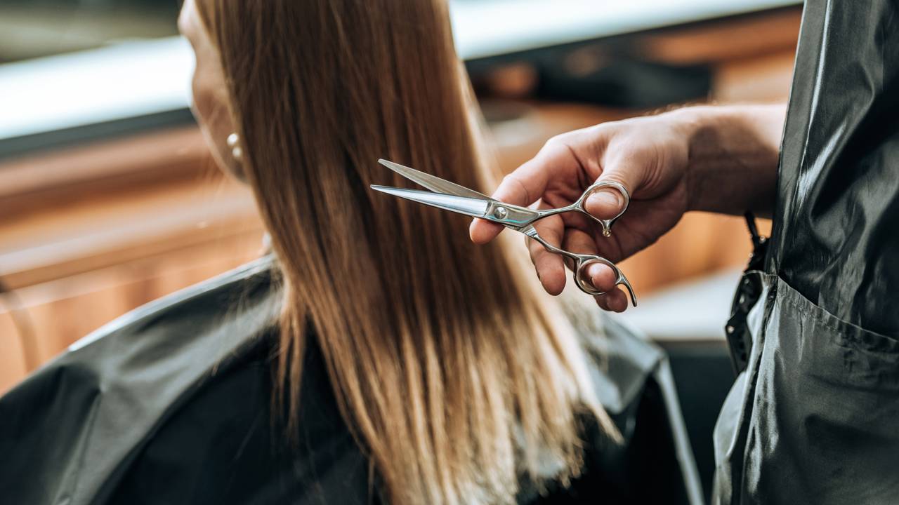 Esse corte médio traz harmonia e realça os traços do rosto