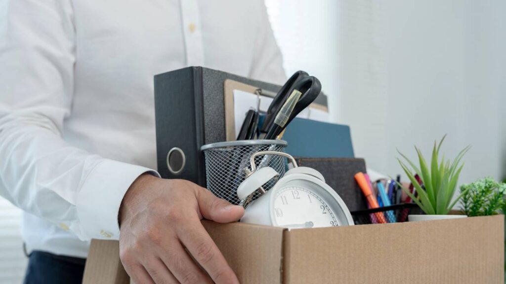 Demissão em massa em 2025, o que fazer após perder o emprego