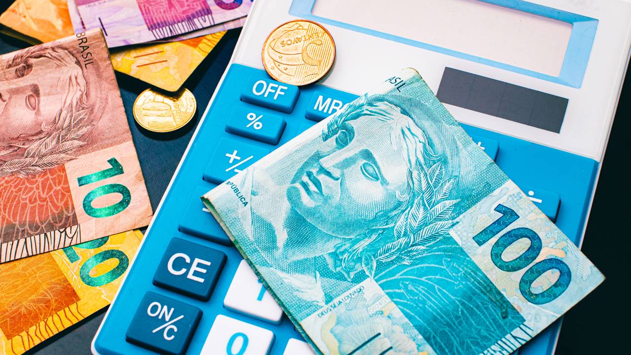 Esse hábito simples pode fazer sobrar dinheiro todo mês e mudar sua vida financeira