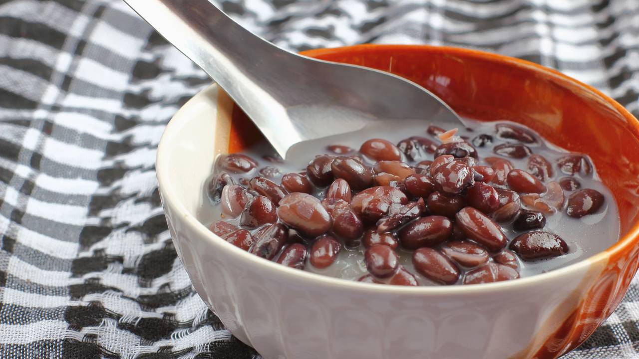 Por que o feijão cozinha mais rápido na panela de pressão