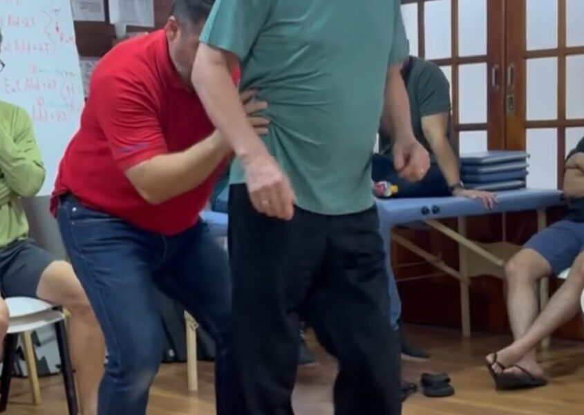 Carlinhos de Jesus consegue sambar pela primeira vez desde início do tratamento