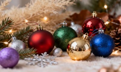 Cores de Natal que misturam clássico e moderno em 2025 criam uma decoração acolhedora e cheia de personalidade