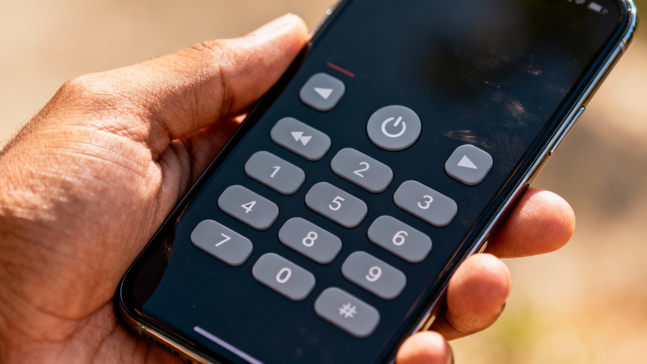 Como transformar seu celular em um controle remoto universal de um jeito simples