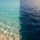 Há fenômenos naturais que deixam o mar mais azul em certos momentos