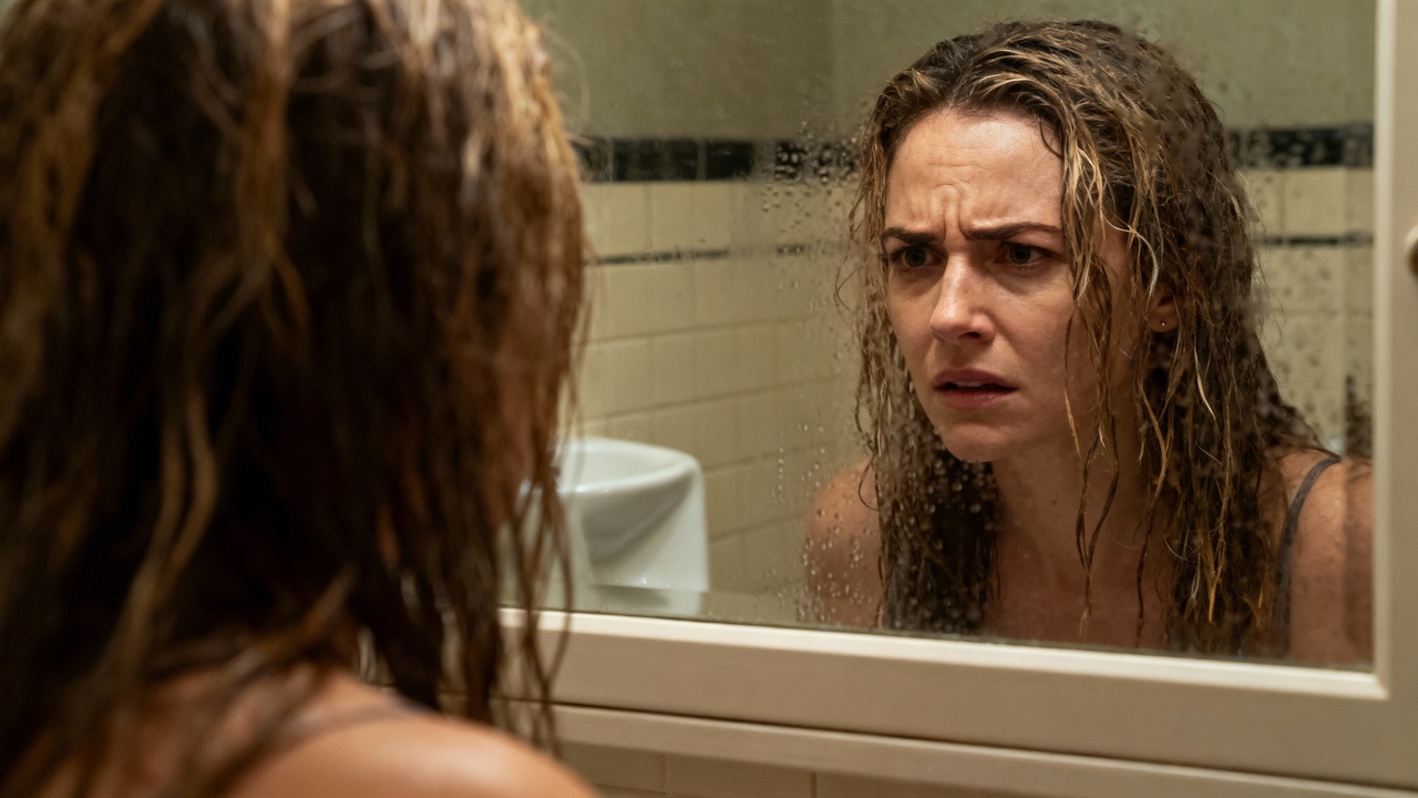 O erro comum no banho que enfraquece o cabelo sem você perceber