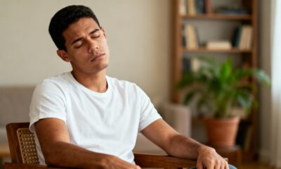 Esse costume ao dormir pode fazer você acordar cansado todos os dias