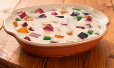 A gelatina mosaico é uma sobremesa barata, bonita e ótima para servir em festas