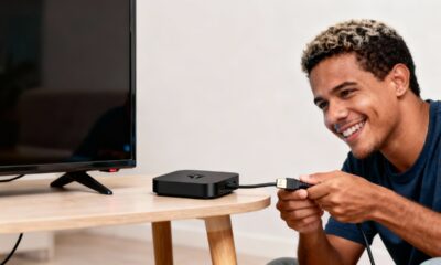 Esse dispositivo simples tem o poder de transformar sua TV antiga em uma Smart TV poderosa