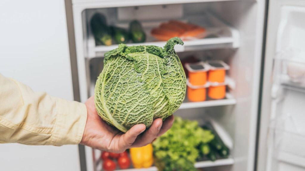 Esse truque na geladeira faz os alimentos durarem muito mais