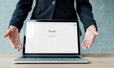 Google tem uma função que guarda todas as suas buscas antigas