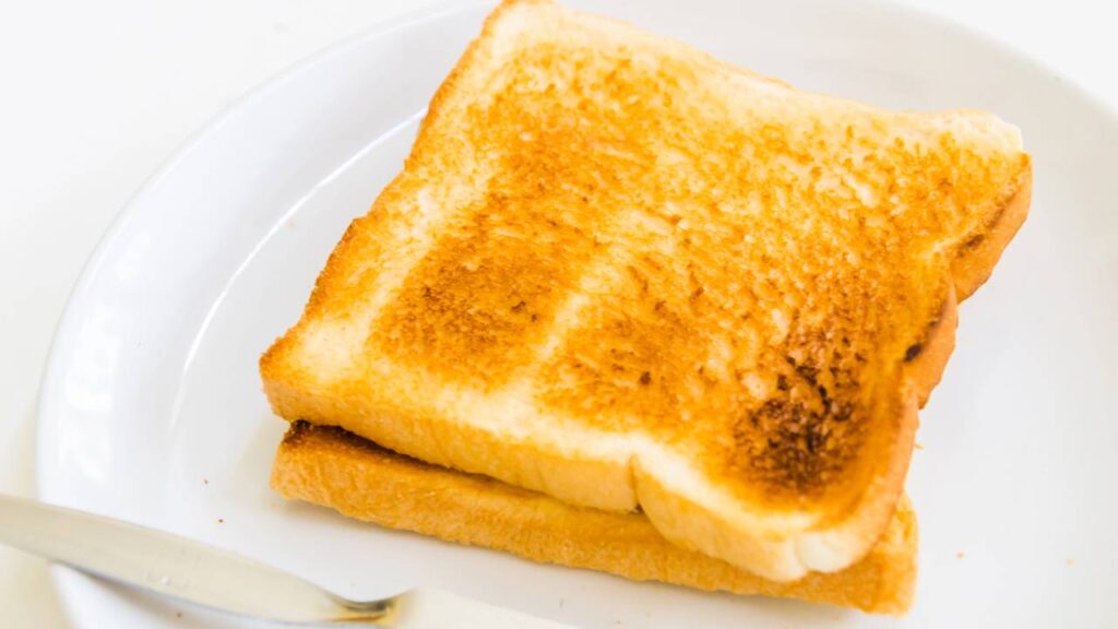 Adeus as torradeiras: faça suas torradas assim e você nunca mais vai comer de outro jeito