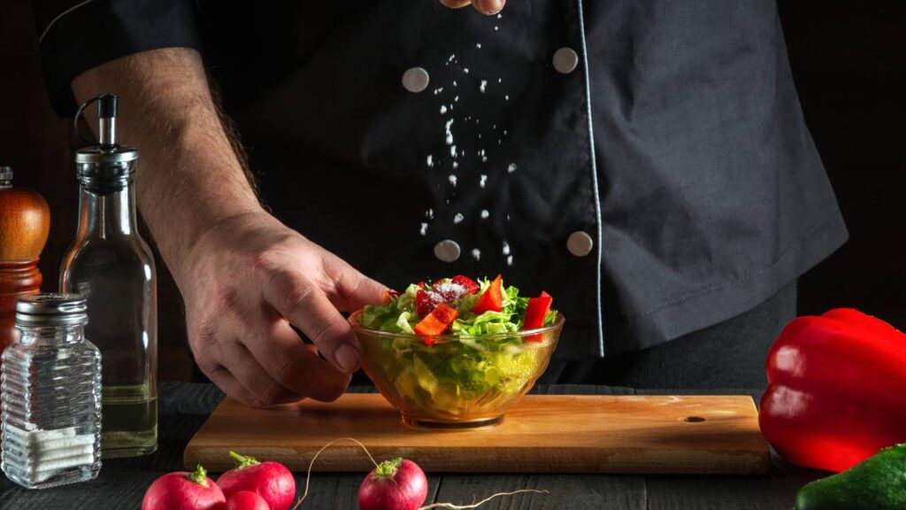Por que o sal realça o sabor dos alimentos