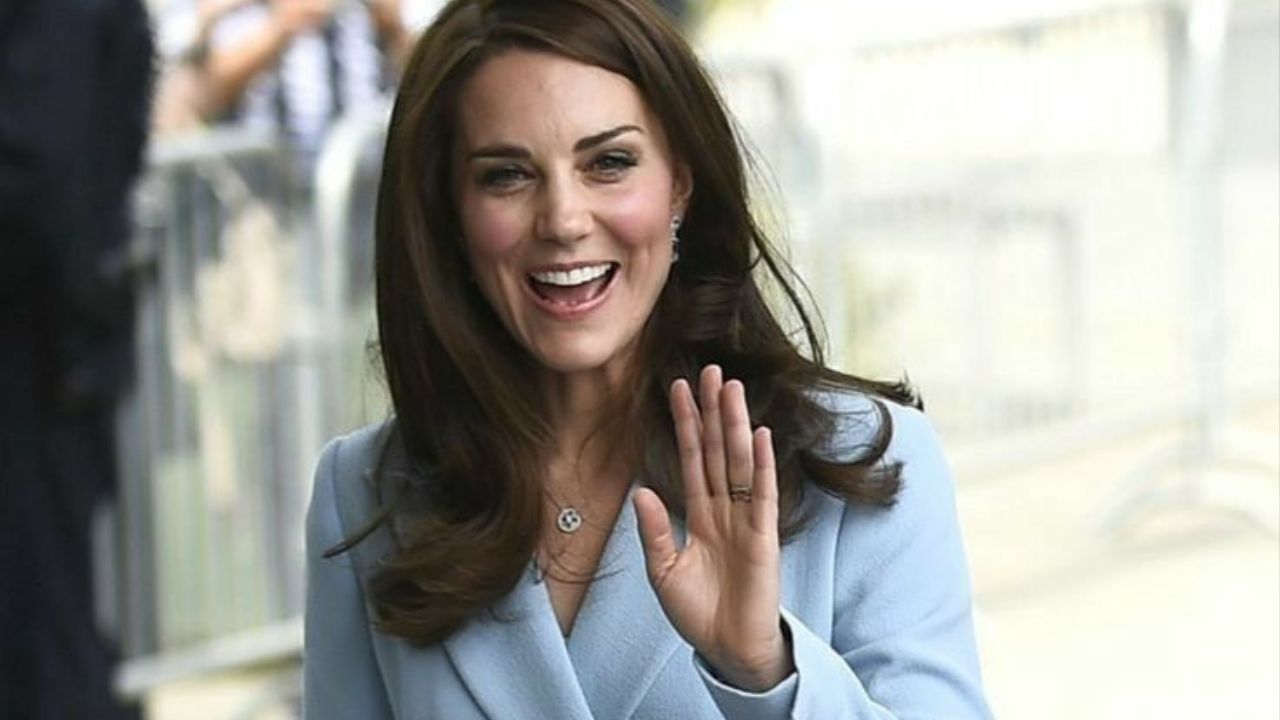 O estilo de Kate Middleton revela como a elegância clássica transforma qualquer guarda-roupa