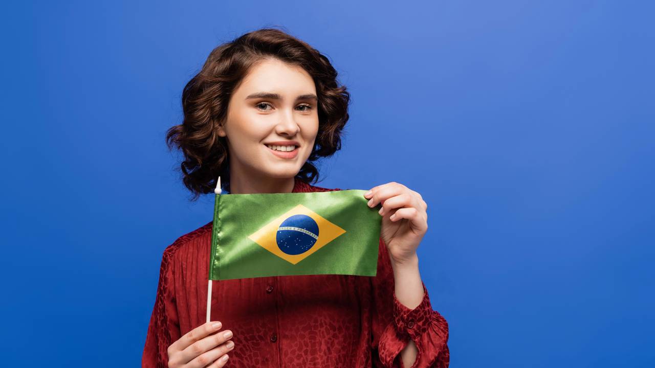 Essa palavra parece plural, mas está certa no singular e confunde até quem domina o português