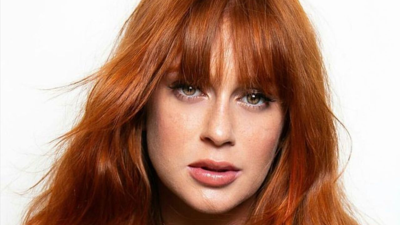 Long bob com franja de Marina Ruy Barbosa inspira quem busca estilo e leveza